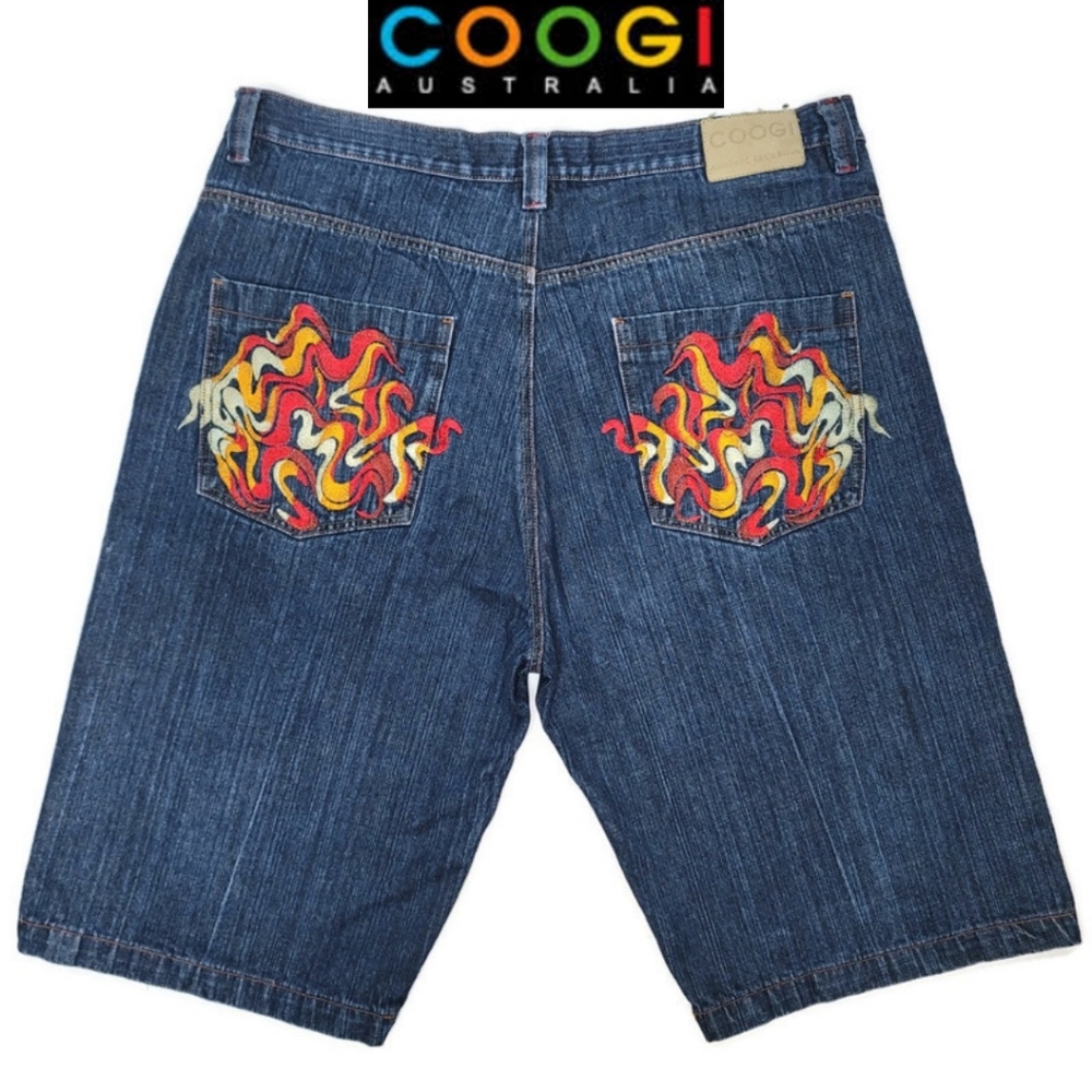 COOGI embroidered mens flame shorts size 40W 15L